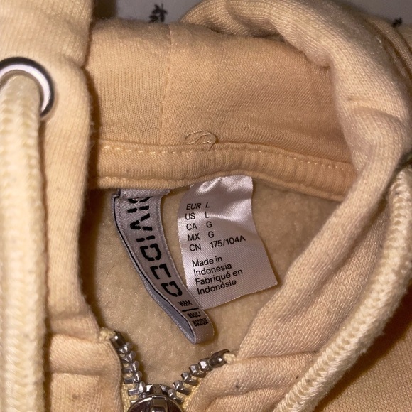 h&m cropped zip up hoodie - Picture 2 of 3